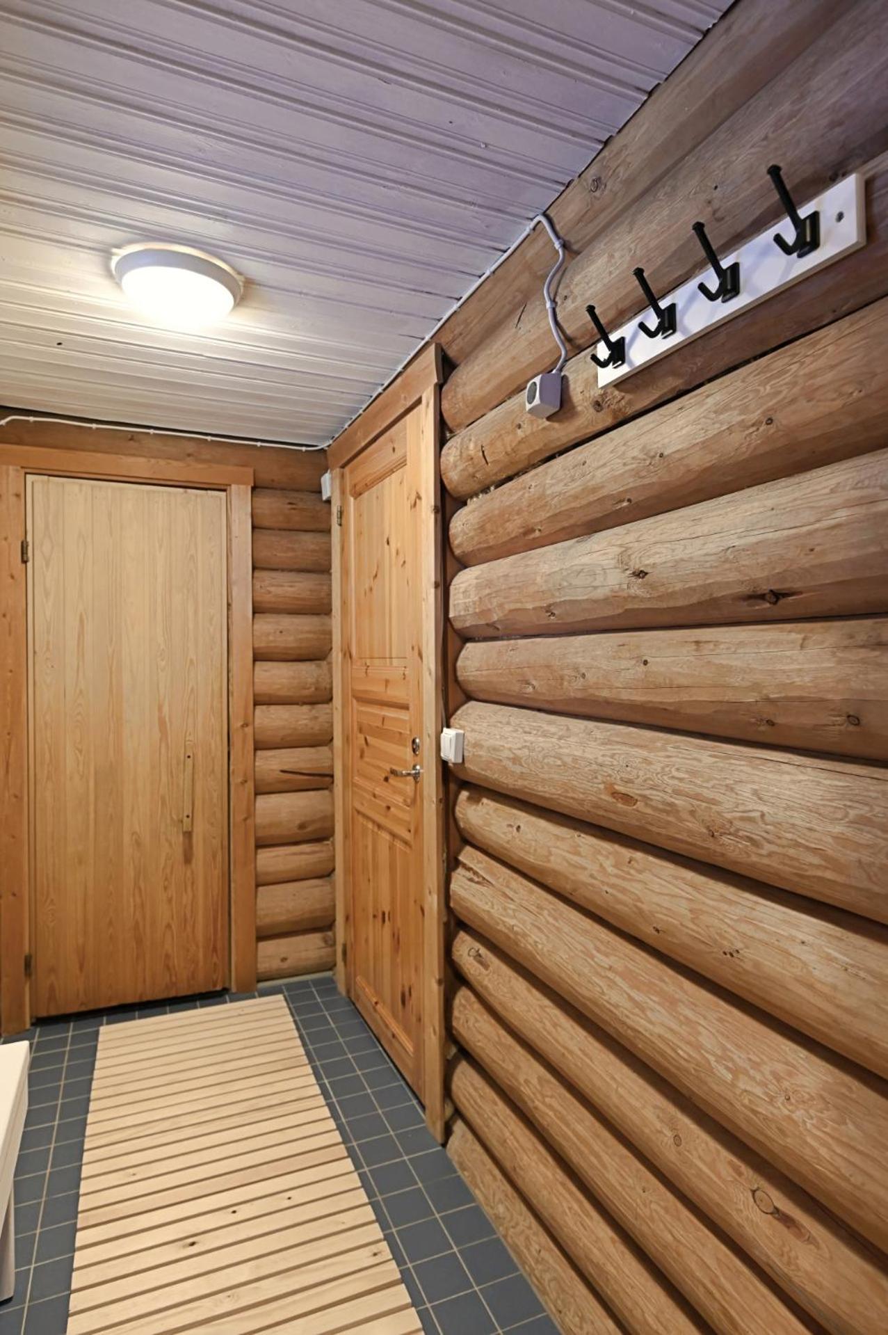 Classic Log Cabin Ski-In Ski-Out Levi Zimmer foto
